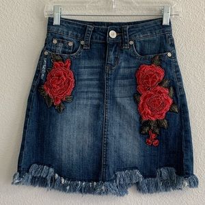 Grace In LA Denim Blue Jean Skirt Red Rose Floral Accents Frayed Hem Size S